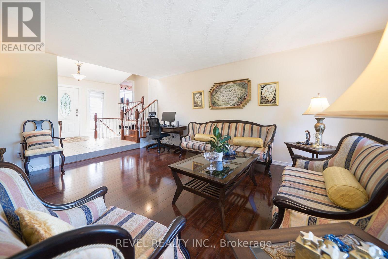 15 Fox Run Property Photo 9