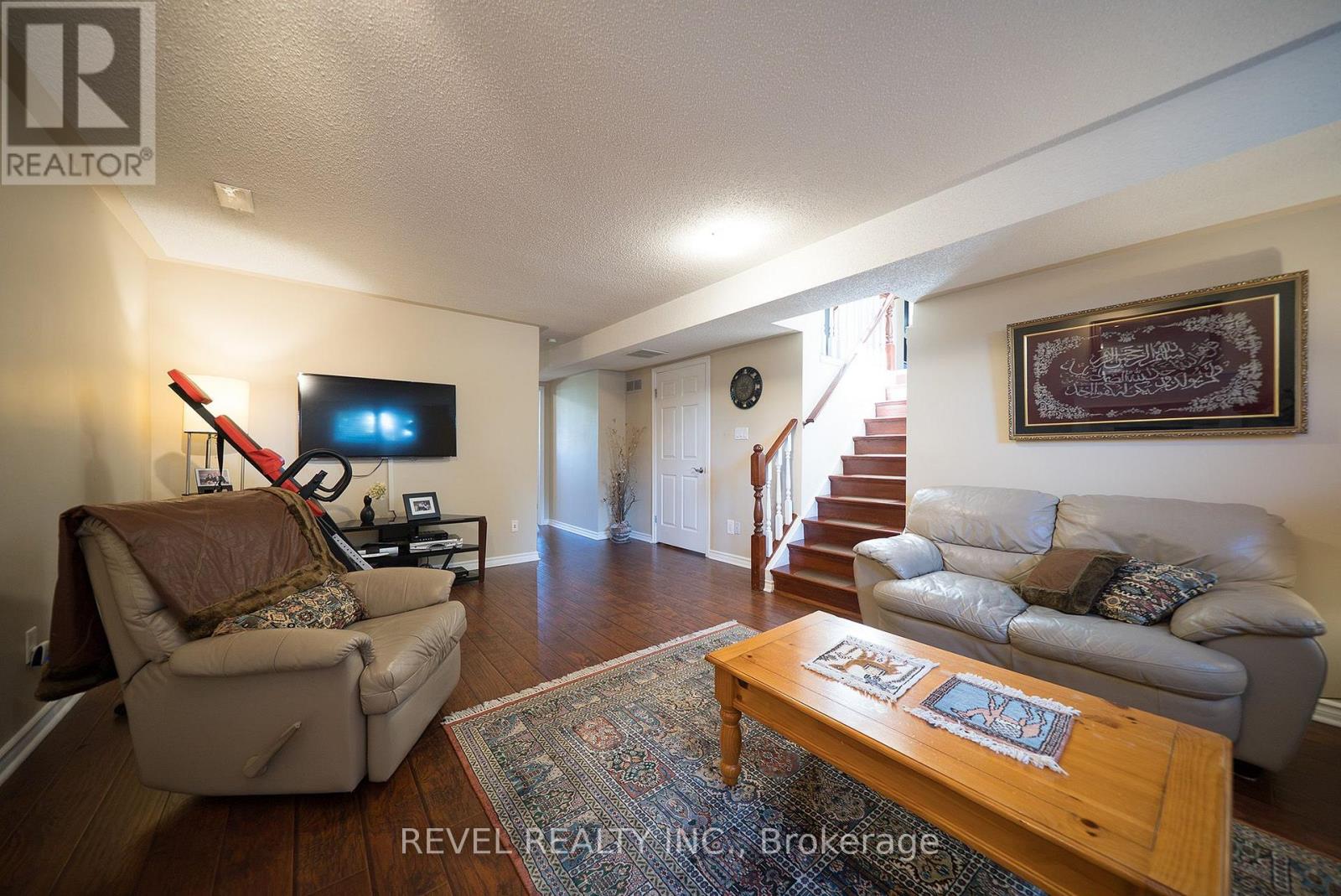 15 Fox Run Property Photo 22