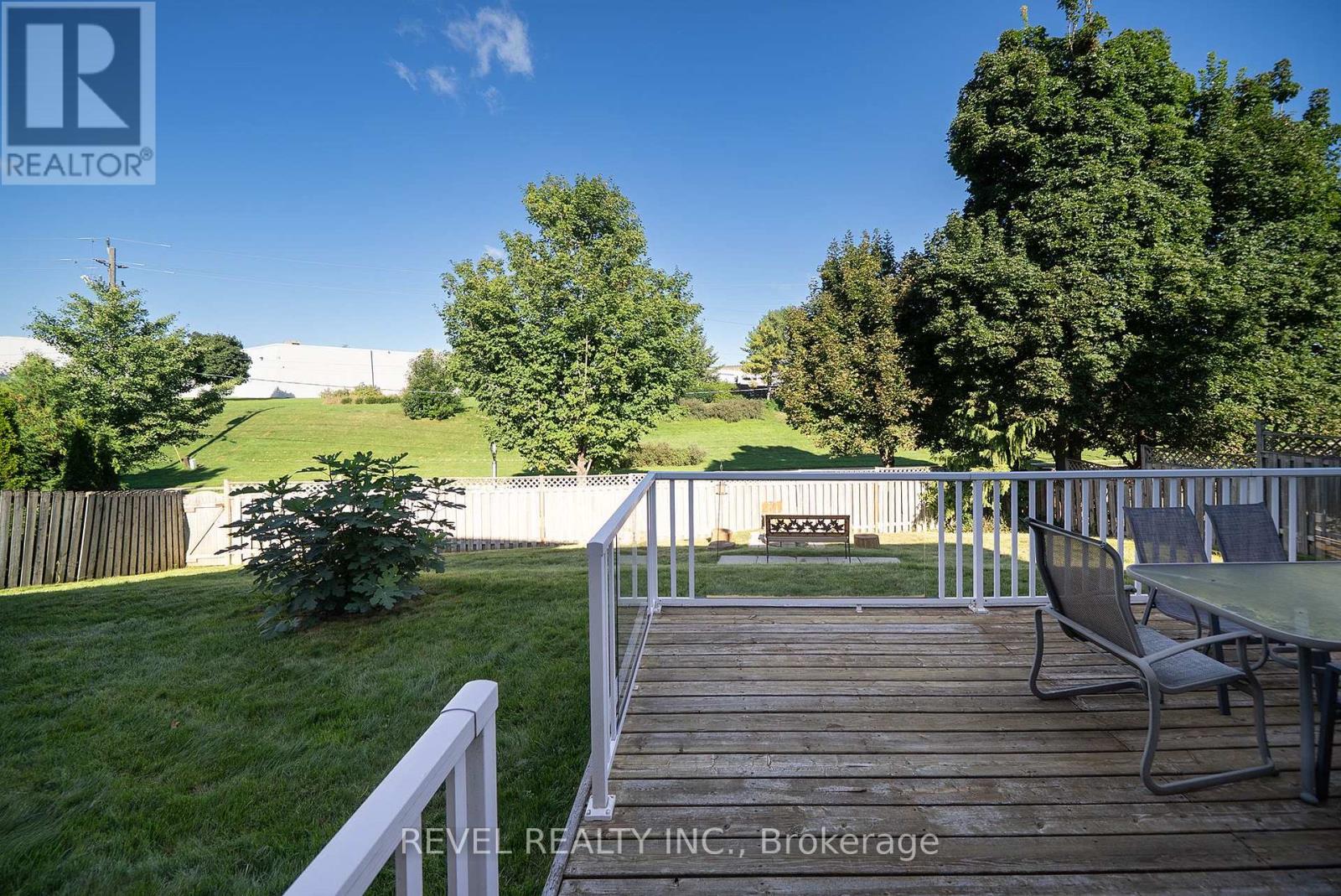 15 Fox Run Property Photo 30