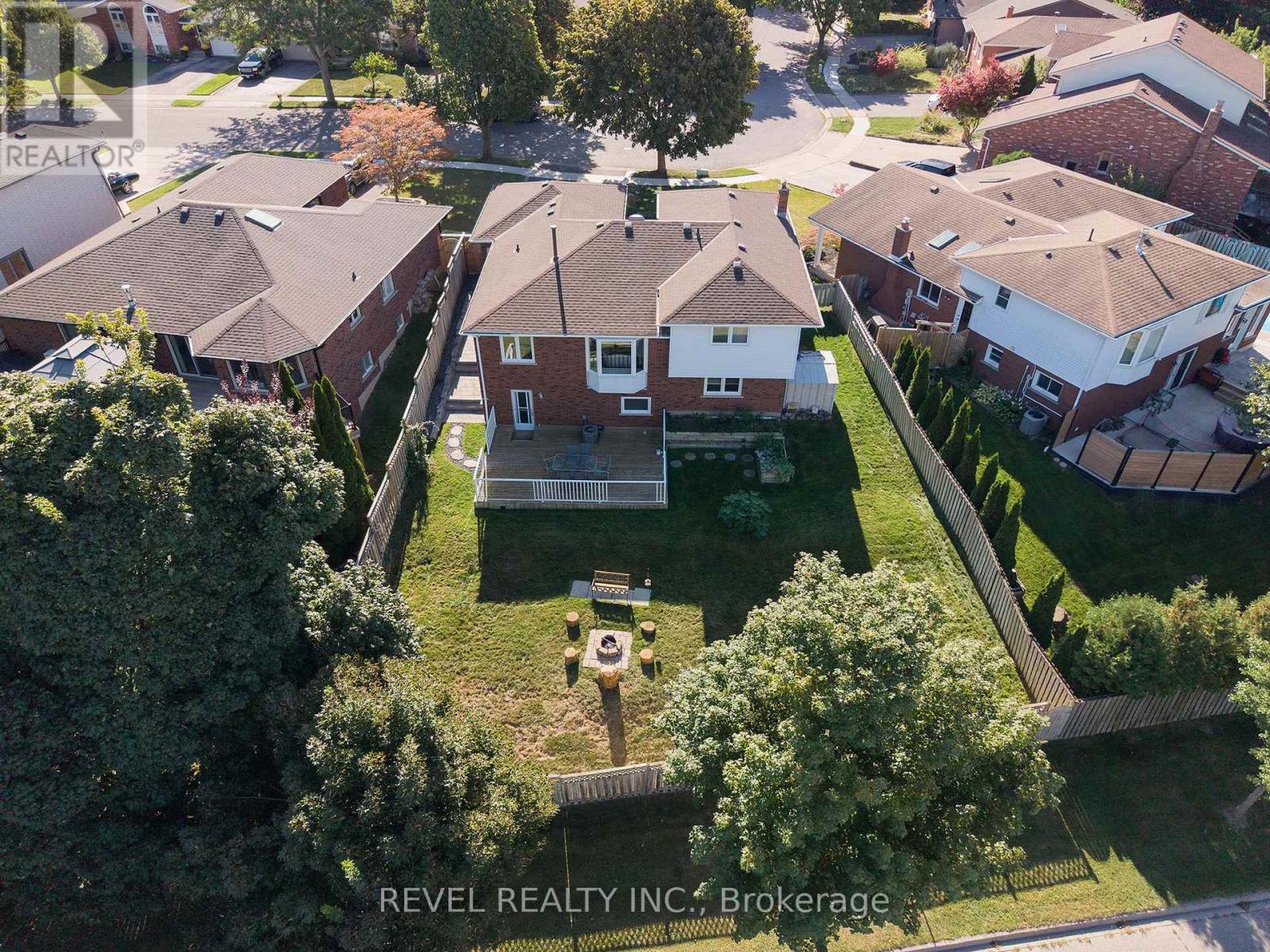 15 Fox Run Property Photo 33
