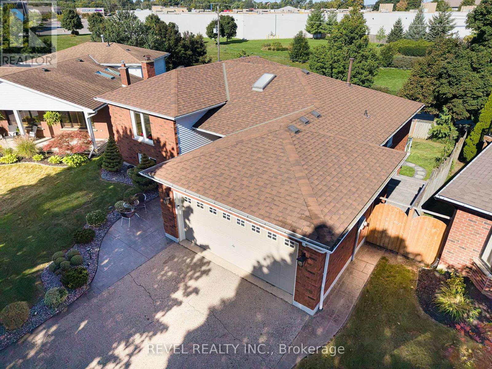 15 Fox Run Property Photo 35