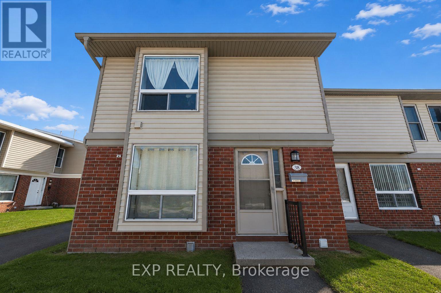 38 - 820 CAHILL DRIVE W Property Photo 1