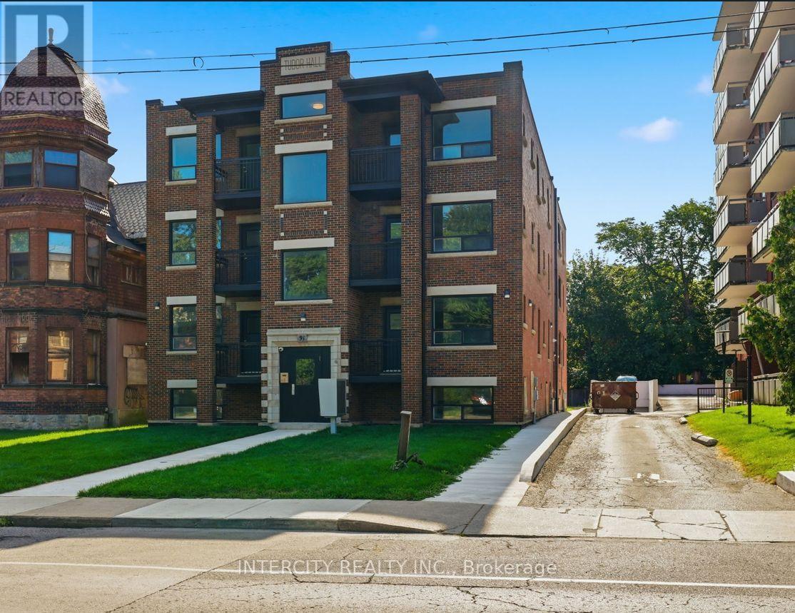 1 - 91 WENTWORTH STREET S Property Photo 1