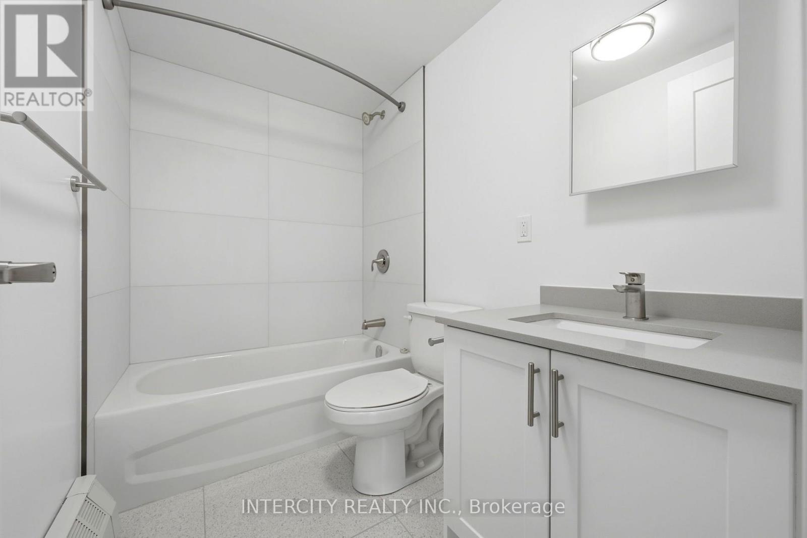 1 - 91 Wentworth Street S Property Photo 11
