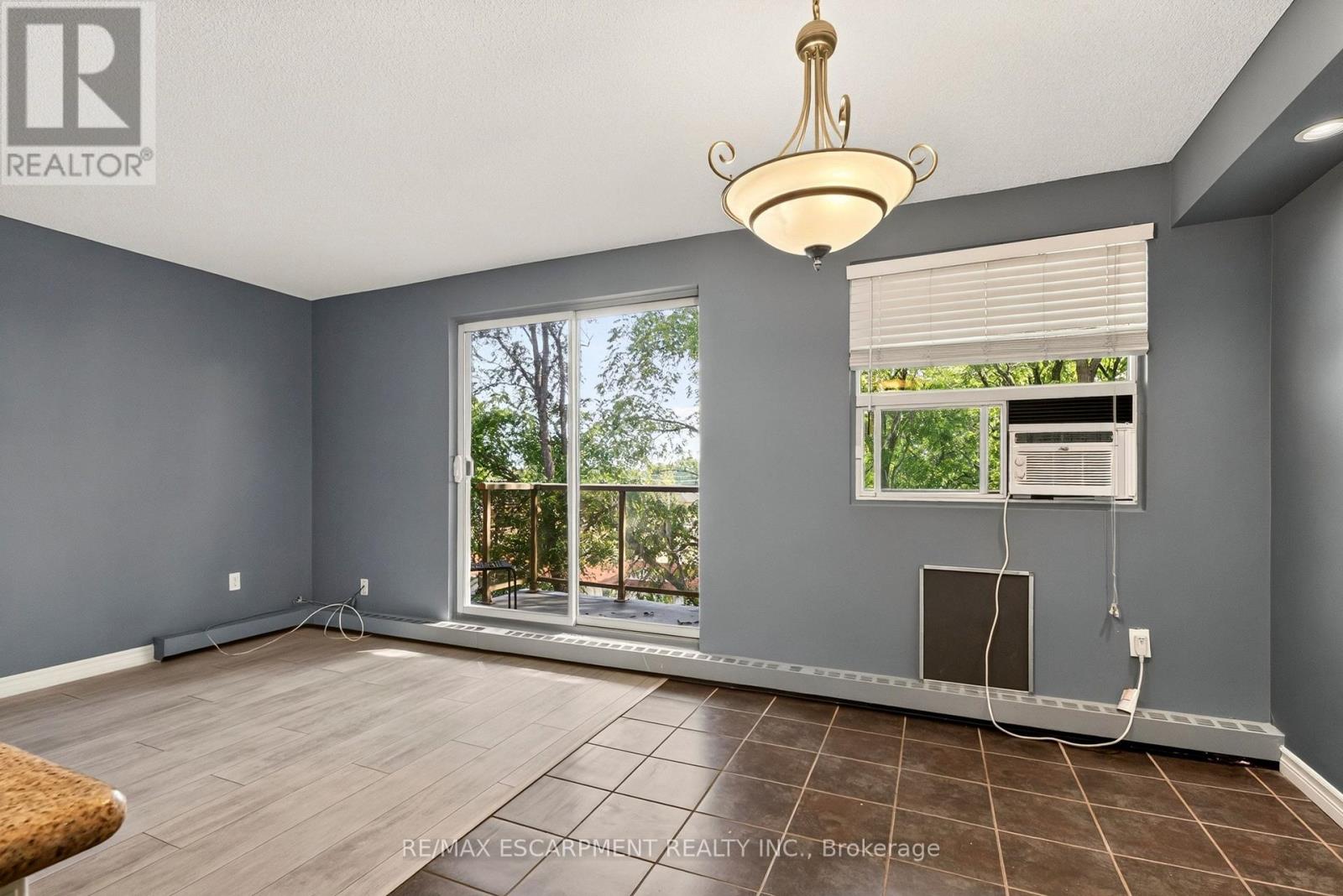 508 - 793 Colborne Street E Property Photo 8