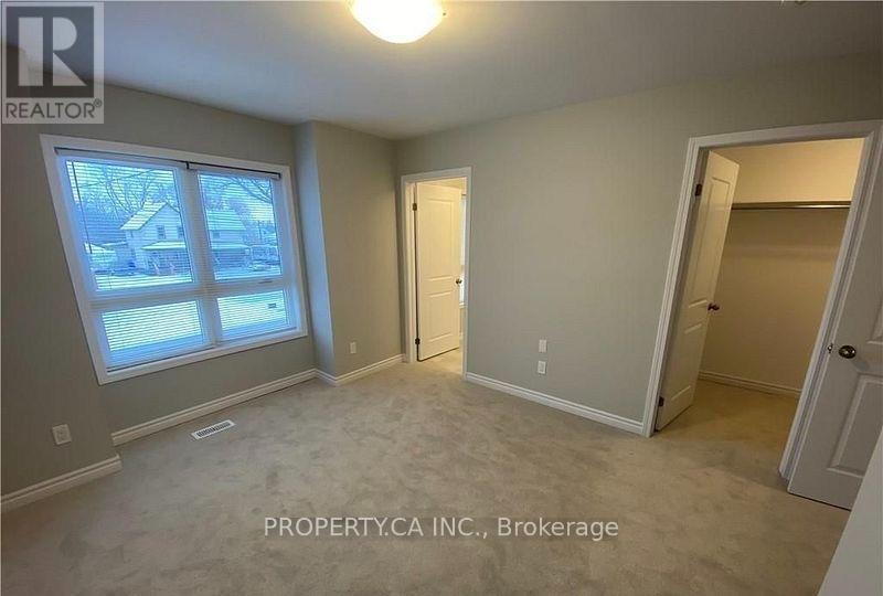 154 Broadway Lane Property Photo 5