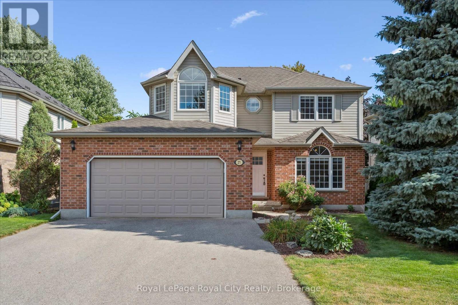 27 Oakridge Crescent Property Photo 1