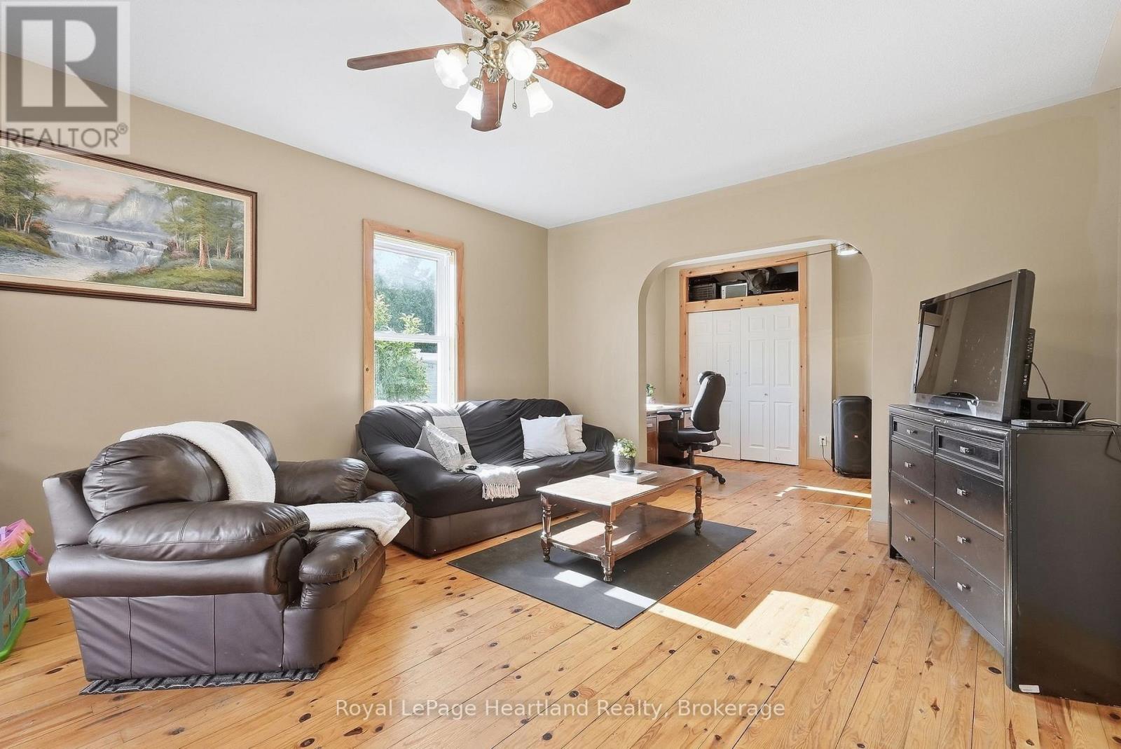 8 Clarke Street S Property Photo 9