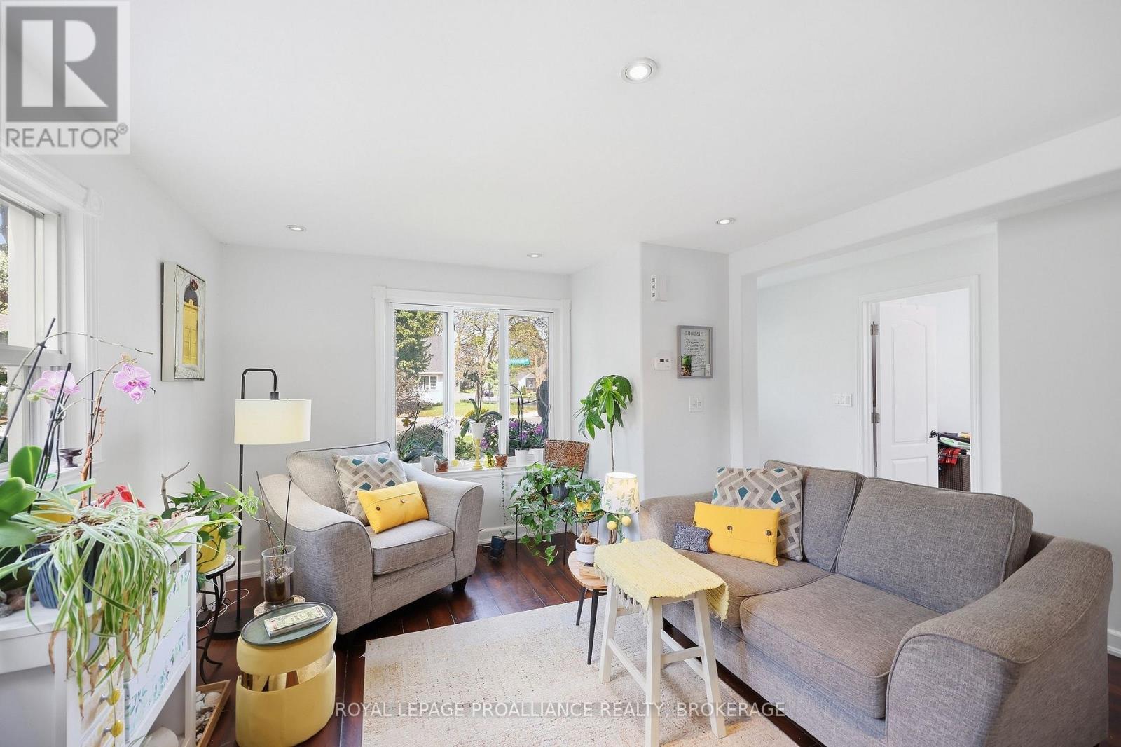 2 Dunkirk Avenue Property Photo 12