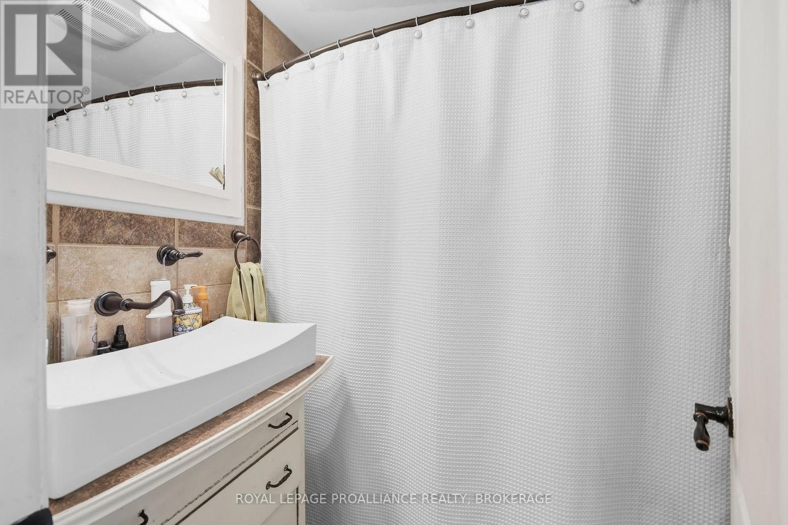 2 Dunkirk Avenue Property Photo 21