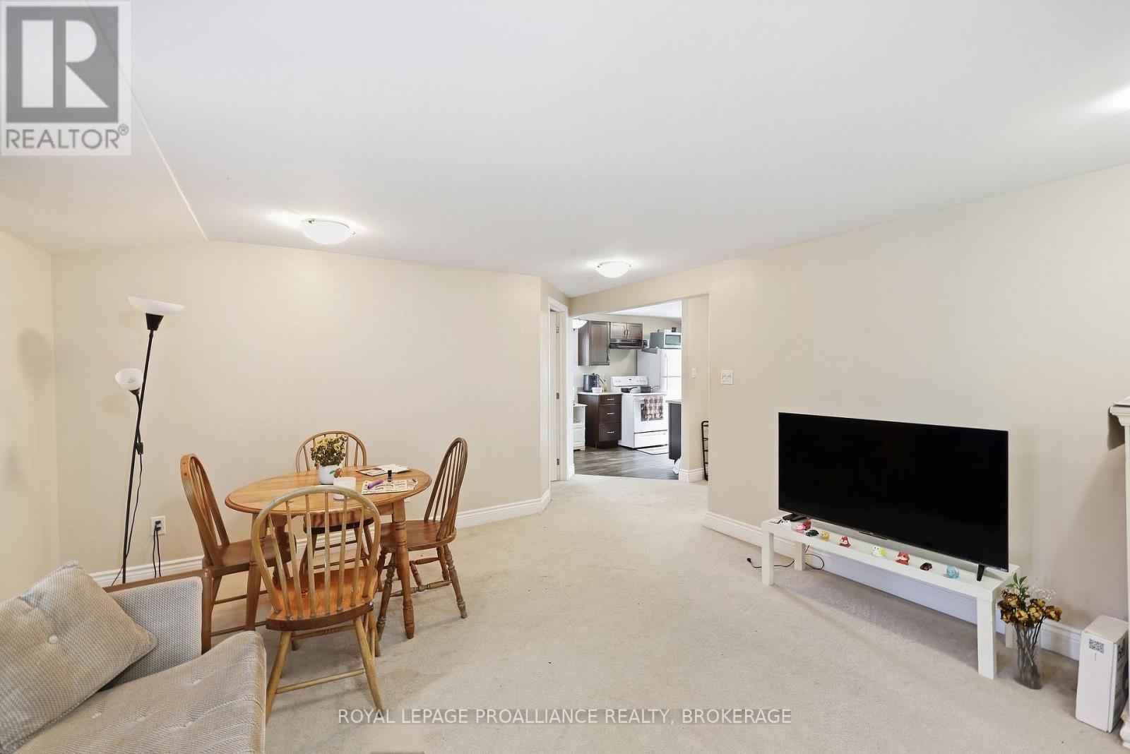2 Dunkirk Avenue Property Photo 39