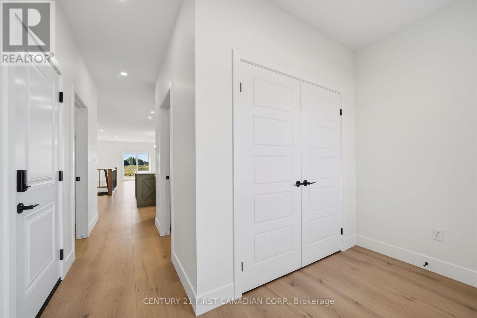 123 Addison Avenue Property Photo 8