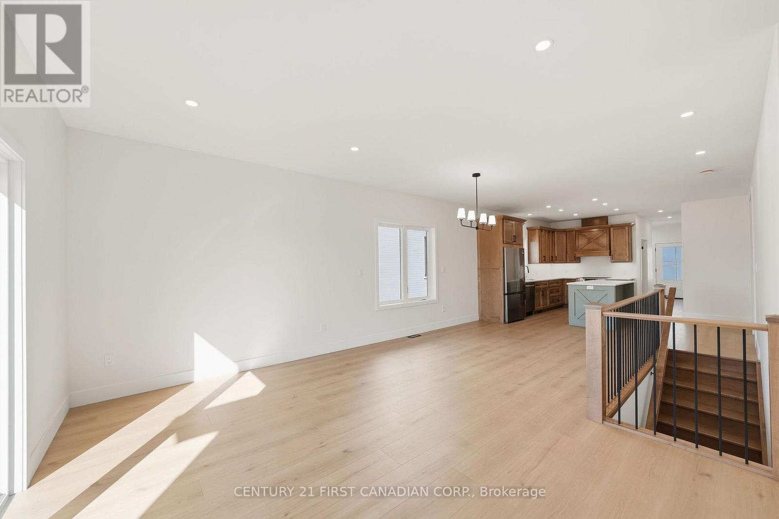 123 Addison Avenue Property Photo 15
