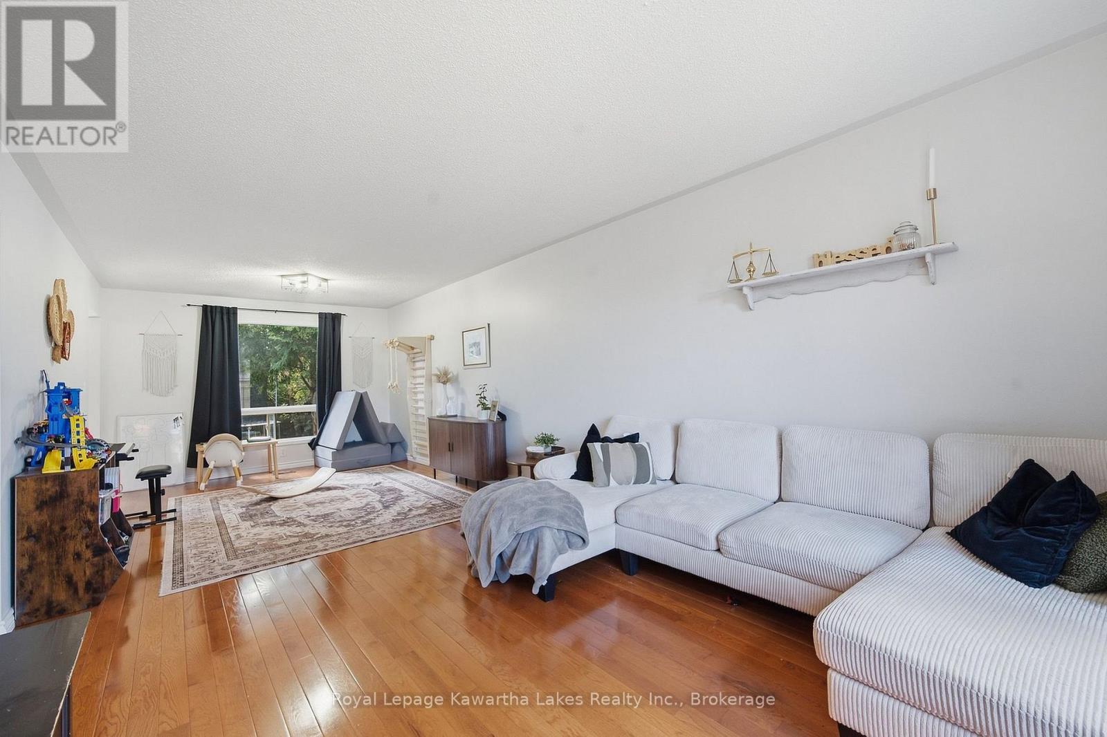 1220 Wildlark Drive Property Photo 14