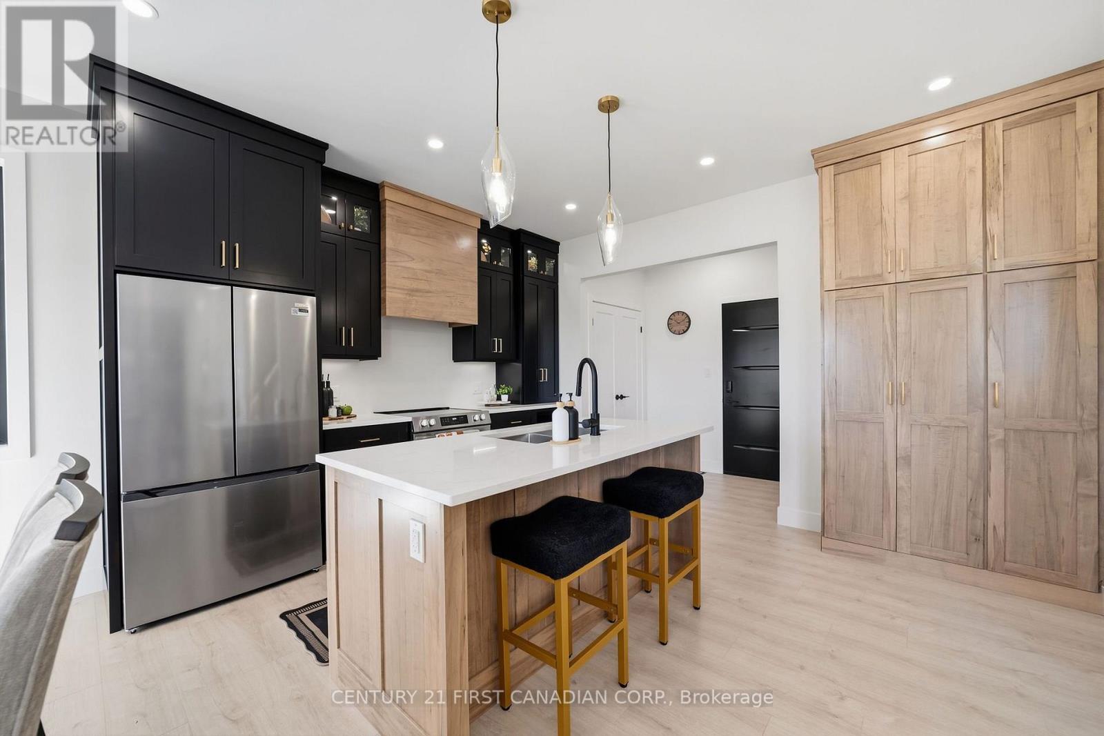 122 Addison Avenue Property Photo 11