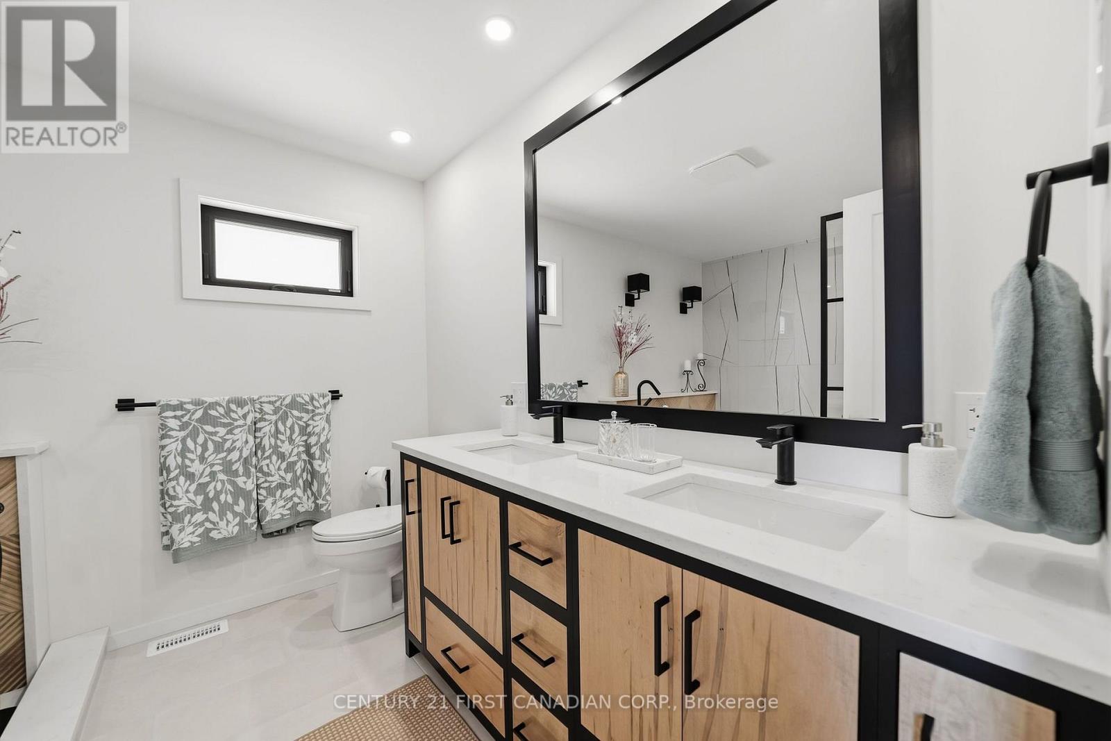 122 Addison Avenue Property Photo 19