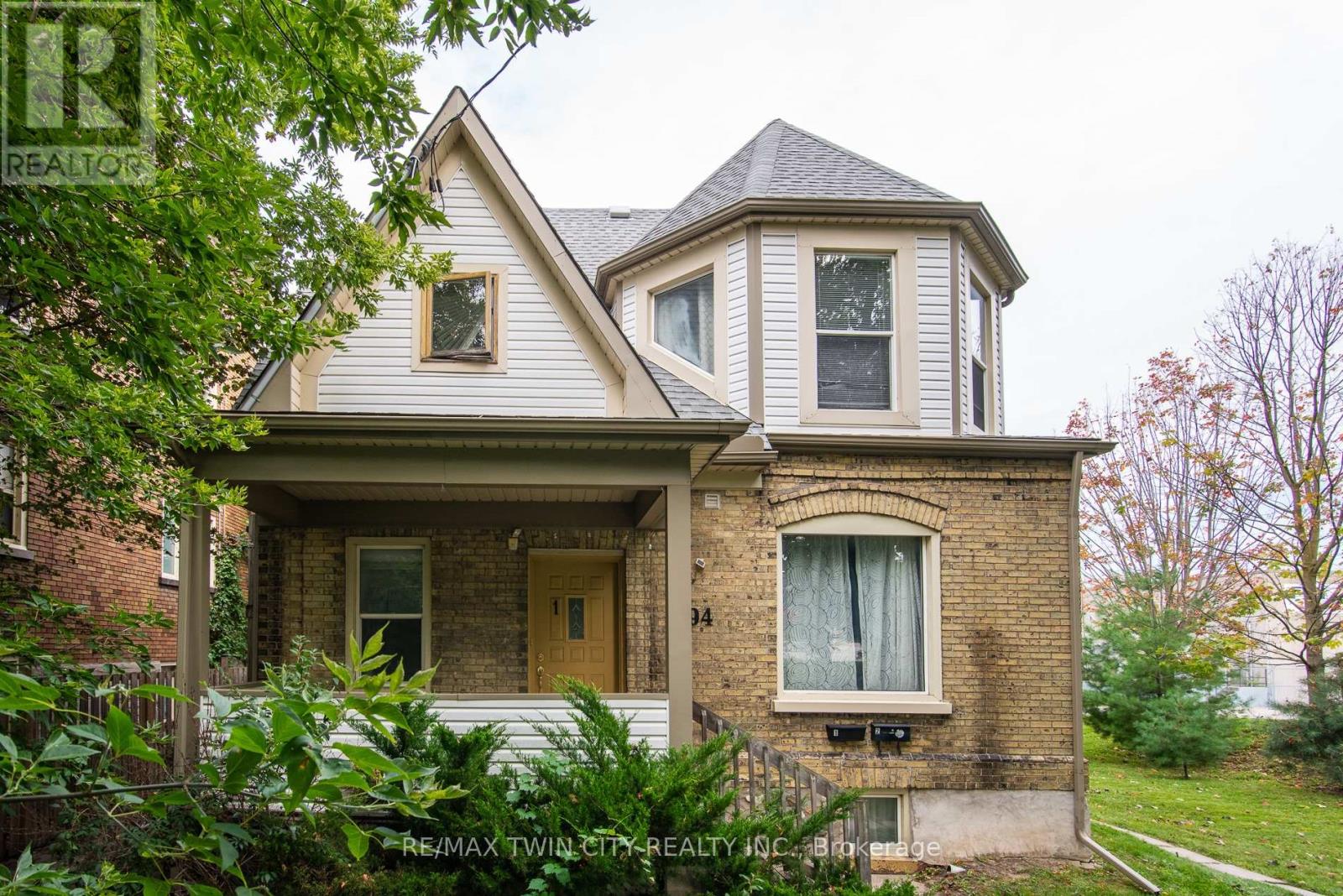 94 Margaret Avenue Property Photo 3