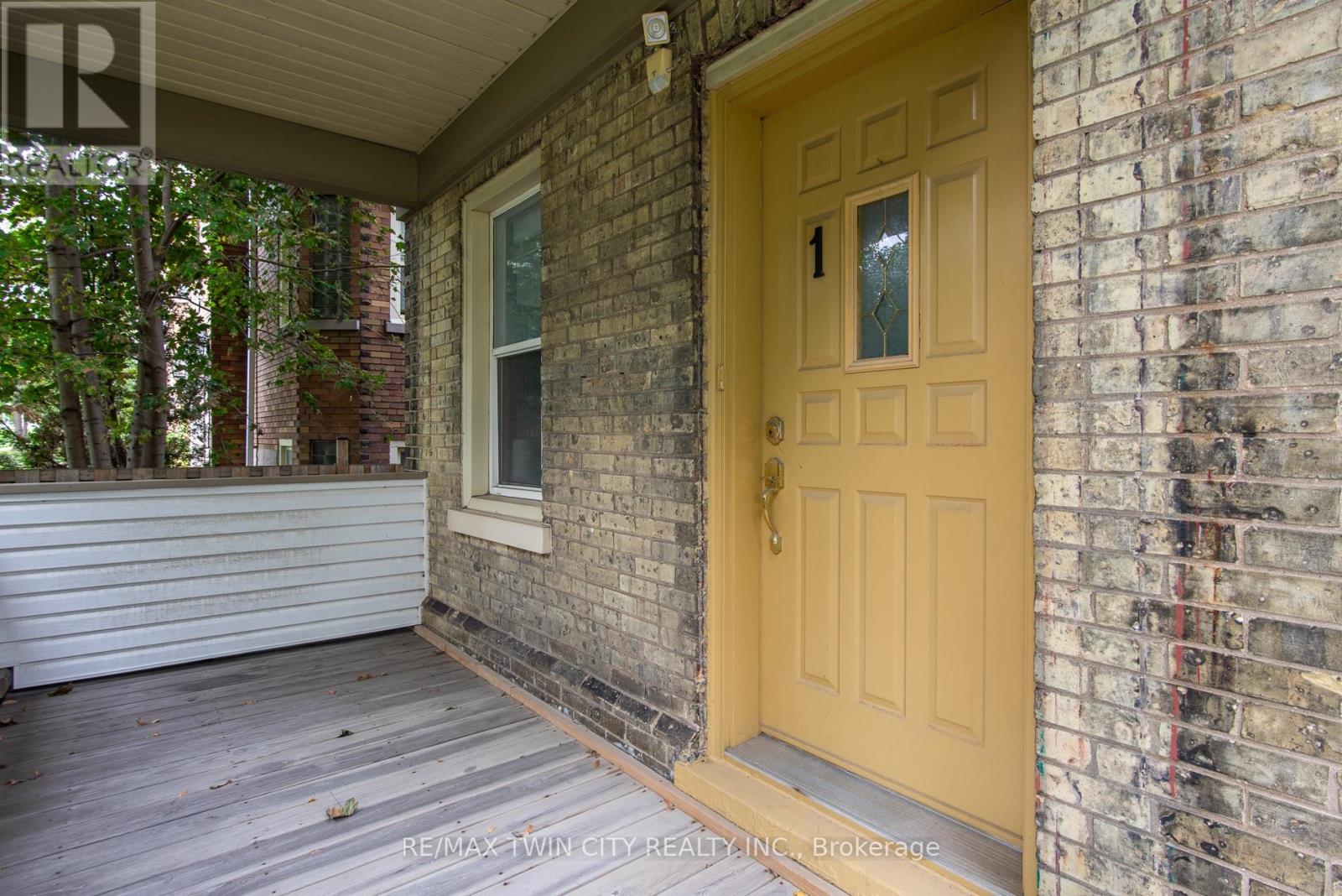 94 Margaret Avenue Property Photo 5