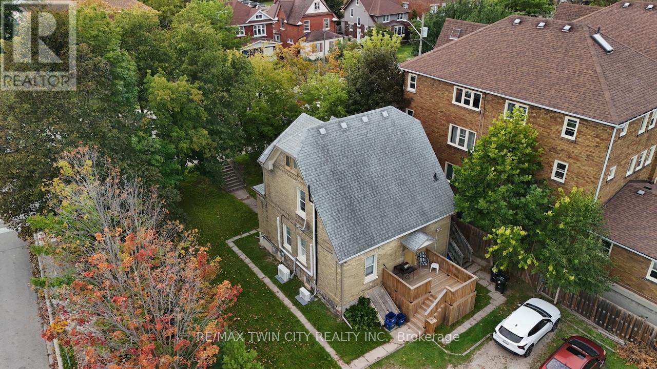 94 Margaret Avenue Property Photo 43