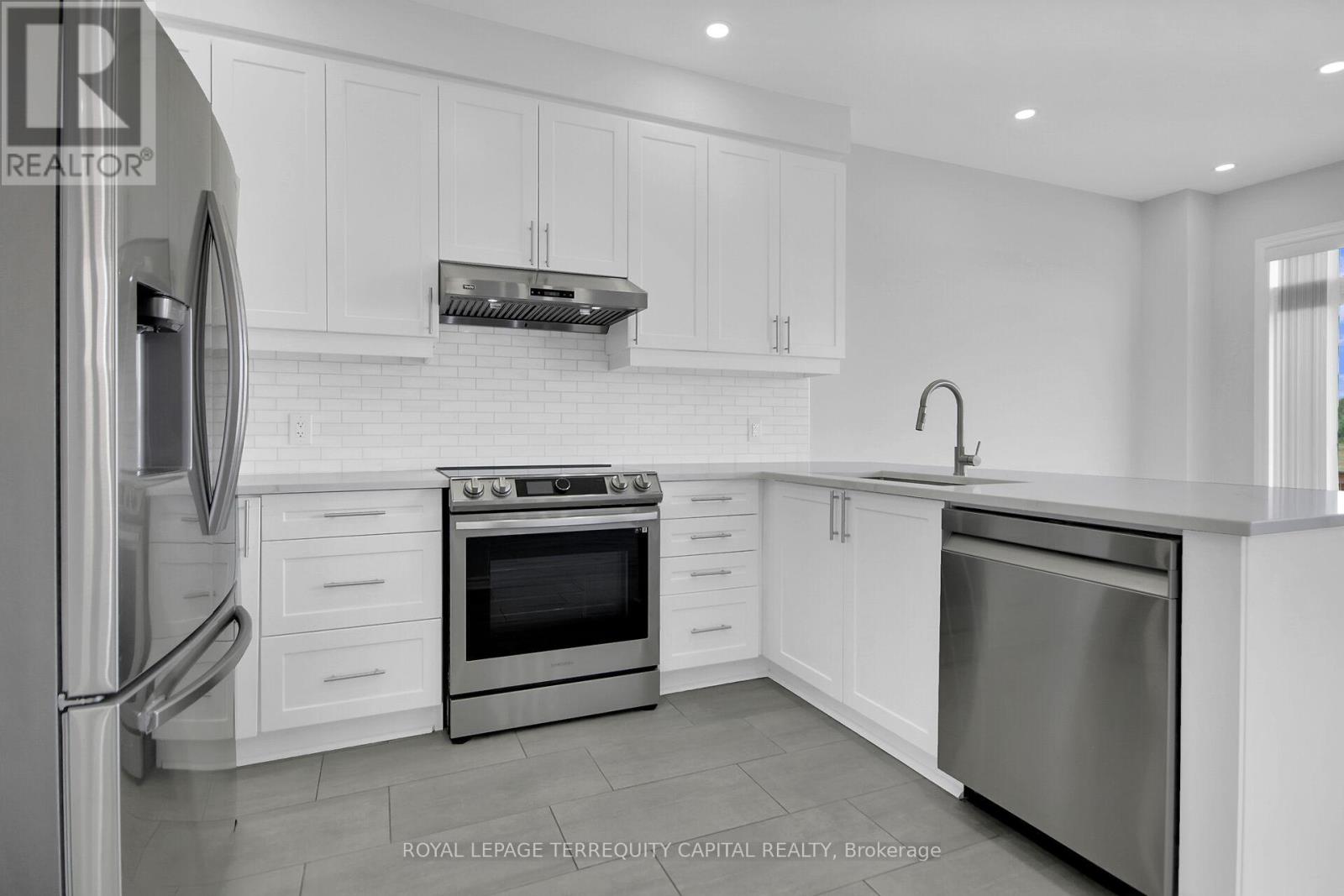 116 Unity Place Property Photo 3