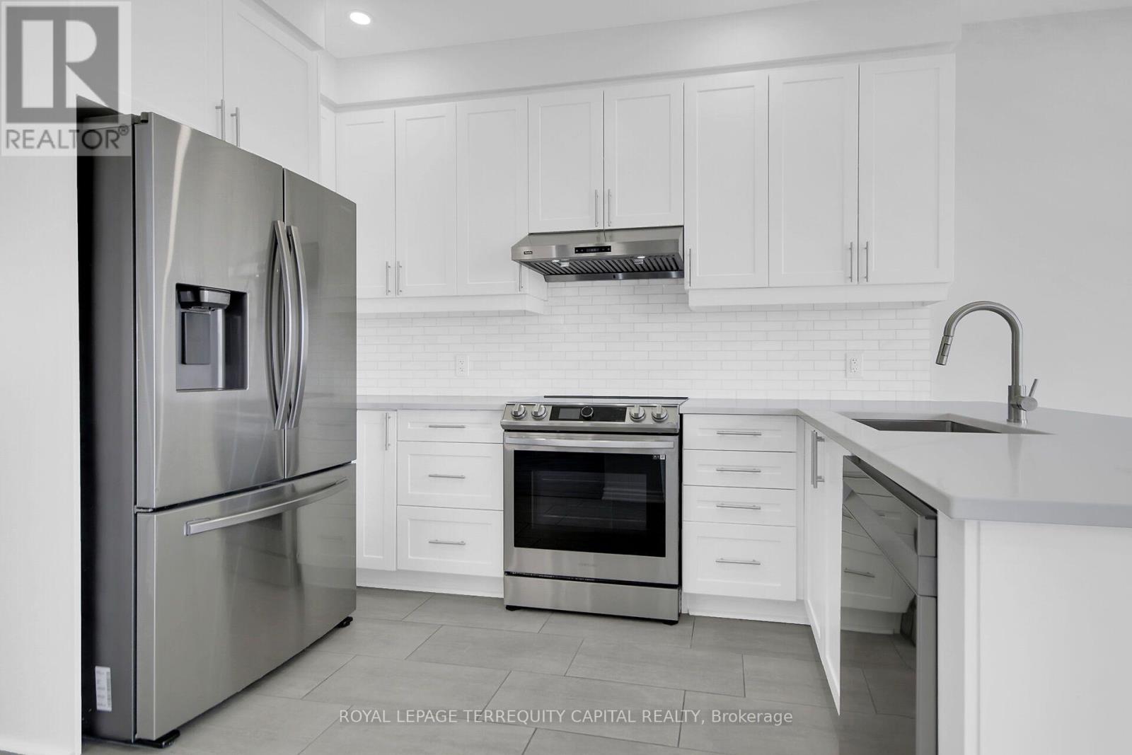 116 Unity Place Property Photo 4