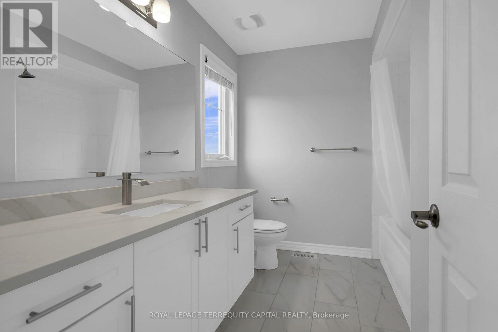 116 Unity Place Property Photo 38