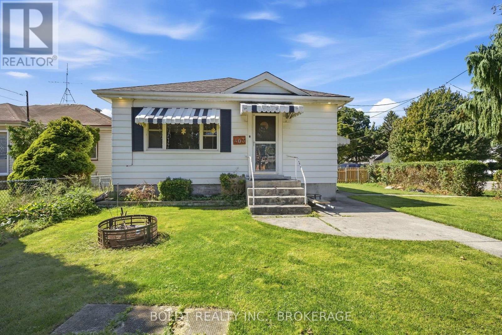 UPPER - 403 GRANTHAM AVENUE