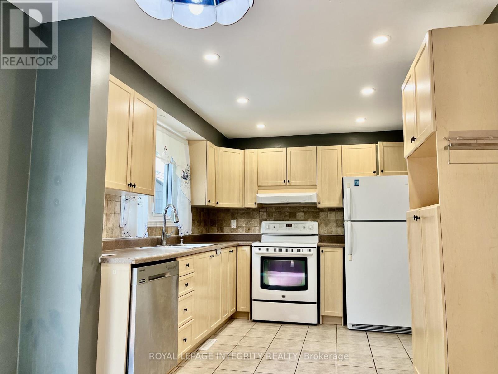 1843 Prestwick Drive Property Photo 3