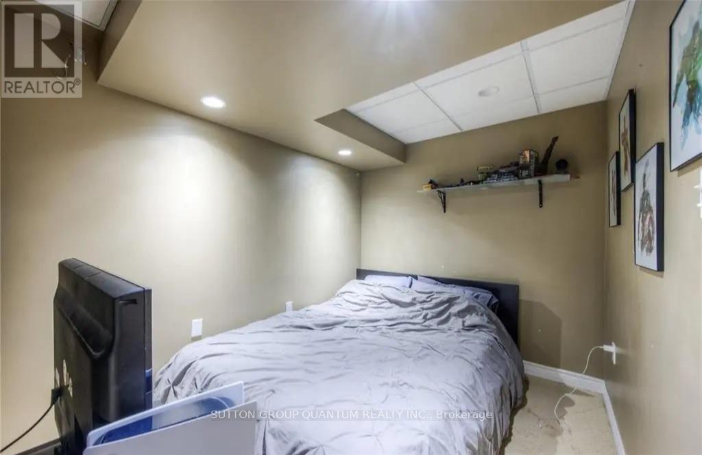 99 Foxborough Drive Property Photo 25