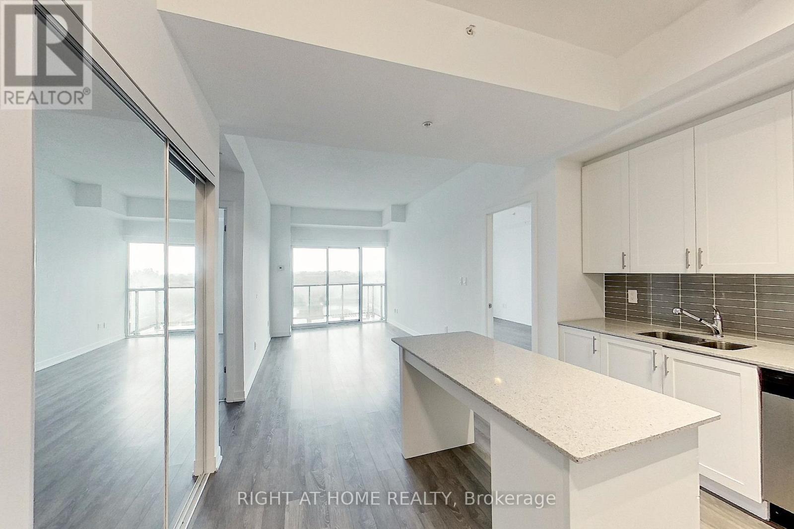 505 - 550 North Service Road Property Photo 5