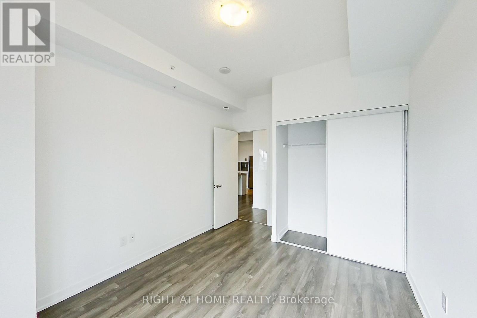 505 - 550 North Service Road Property Photo 19