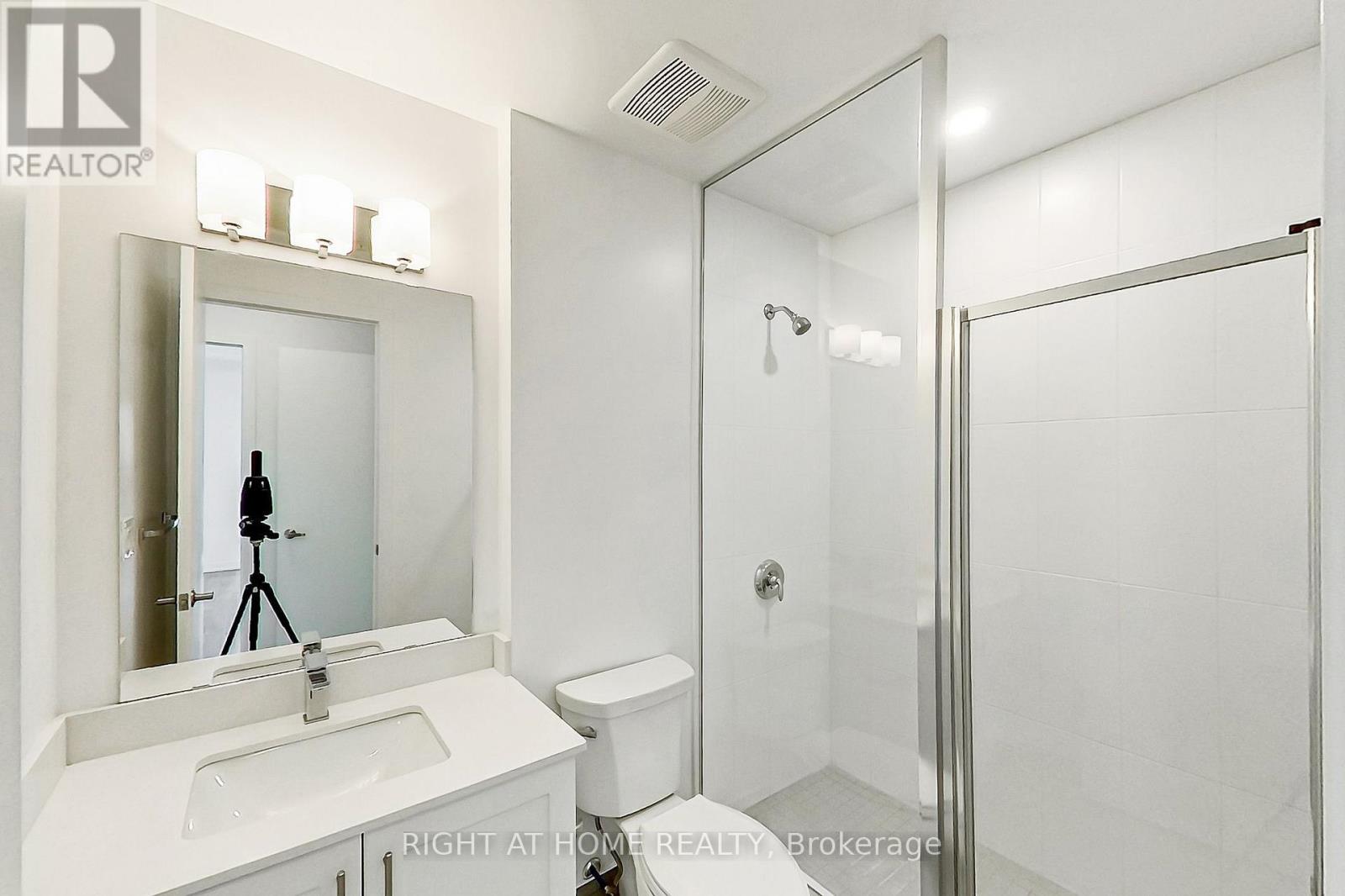505 - 550 North Service Road Property Photo 21
