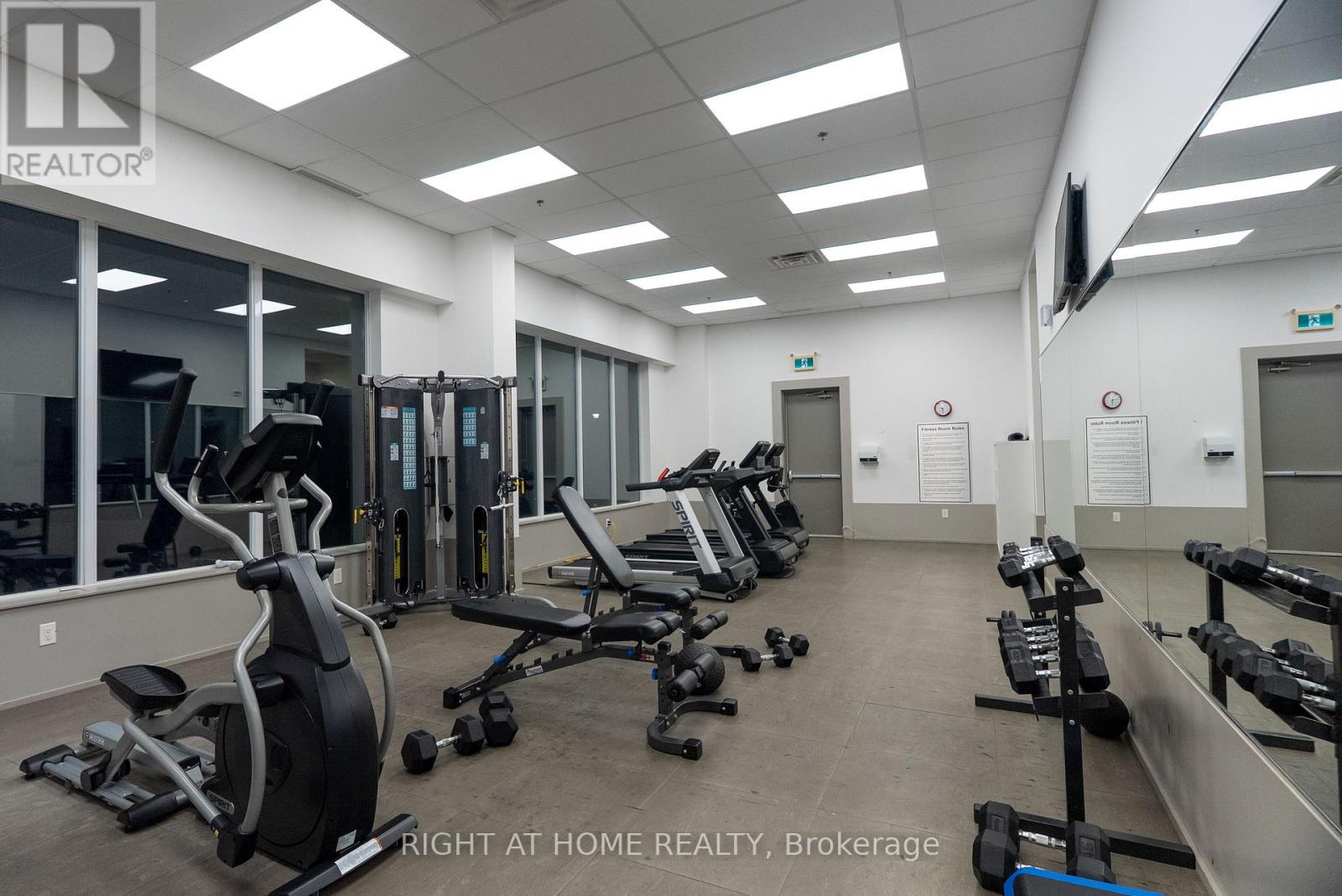 505 - 550 North Service Road Property Photo 25