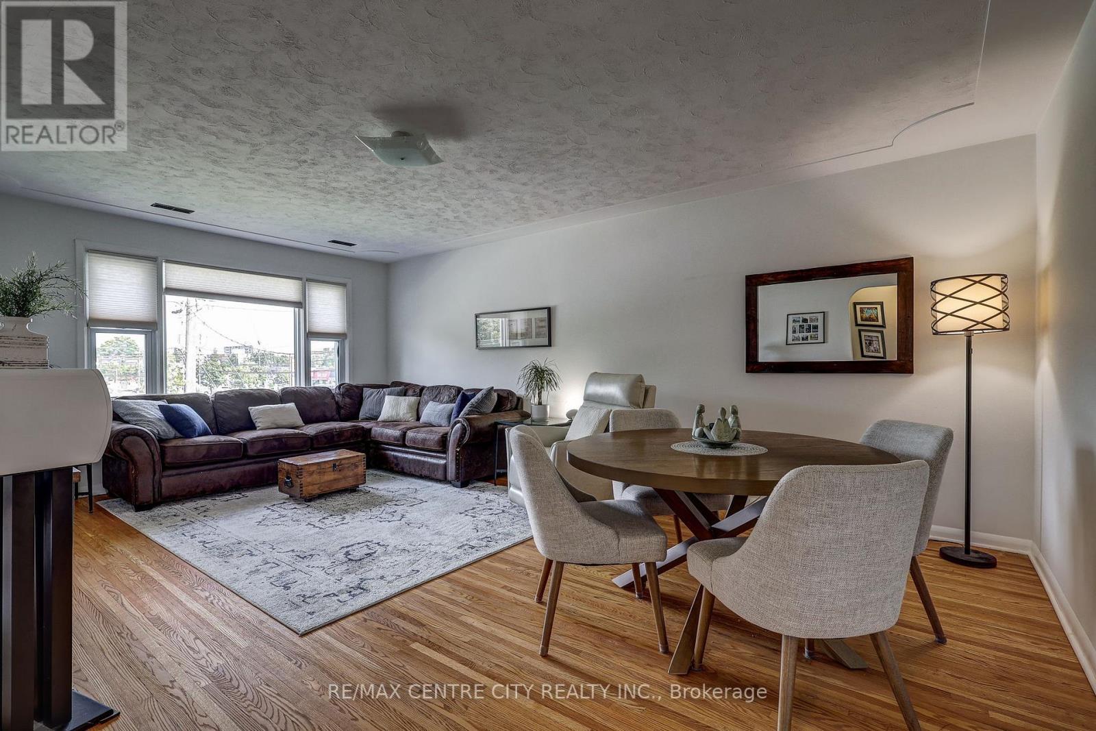 587 Lambton Street Property Photo 32