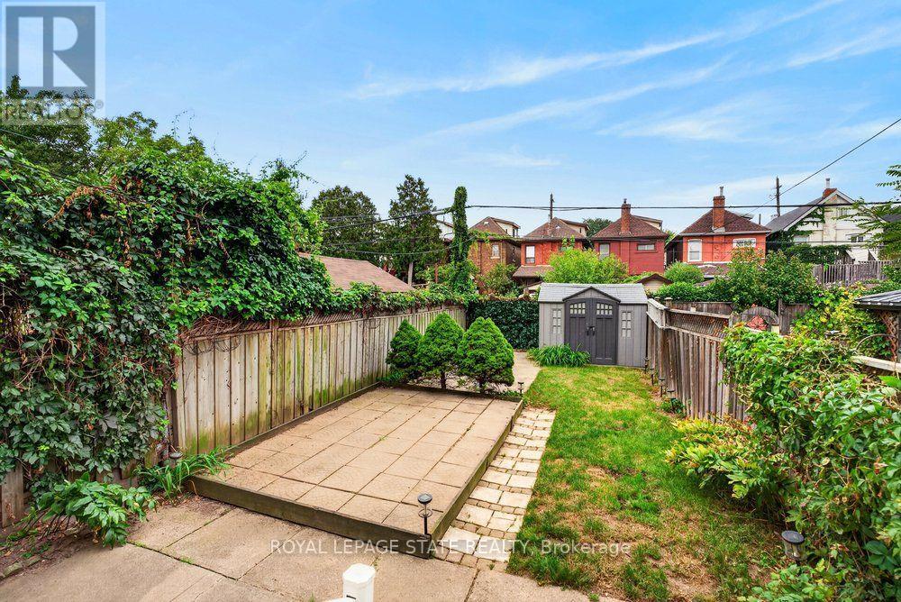 23 Garfield Avenue N Property Photo 11