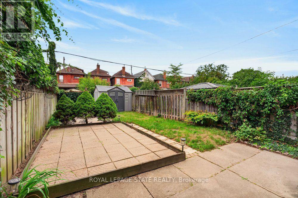 23 Garfield Avenue N Property Photo 12