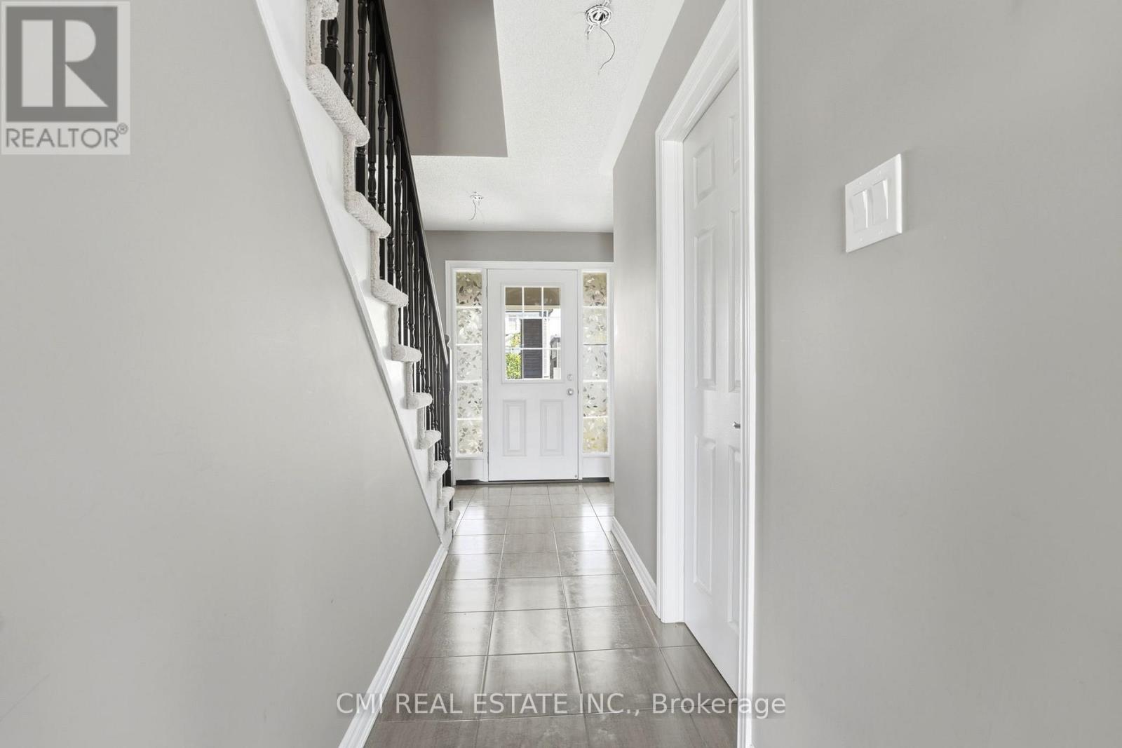 325 Sweetclover Way Property Photo 4
