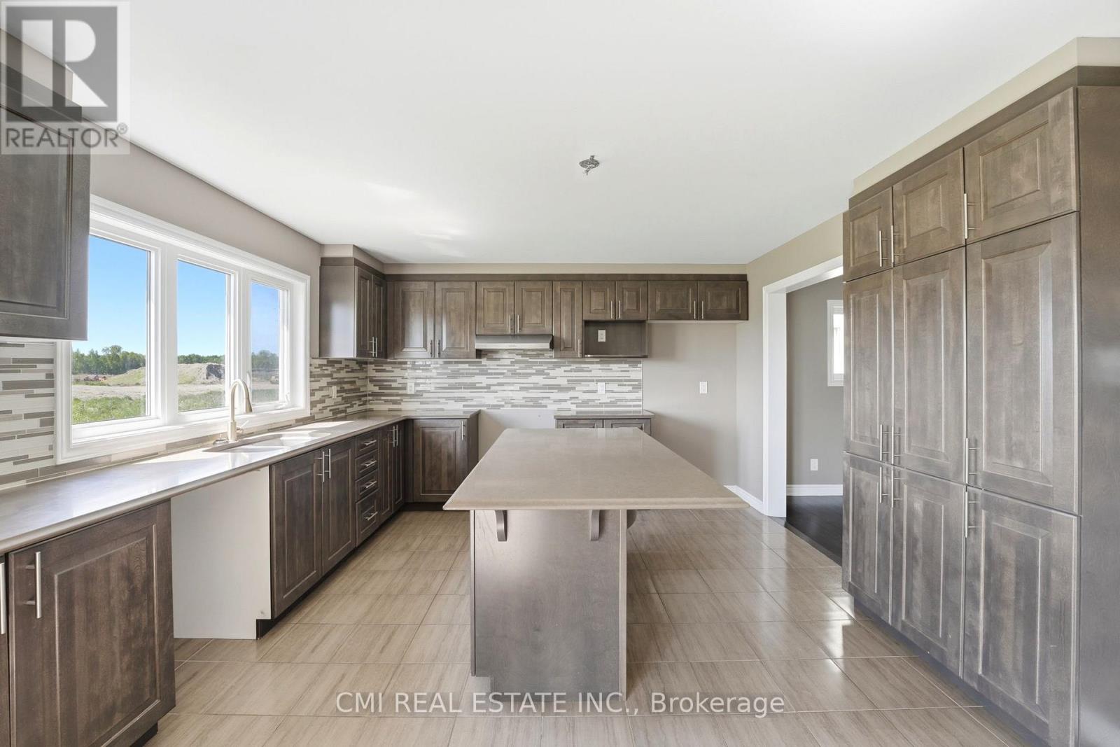 325 Sweetclover Way Property Photo 15