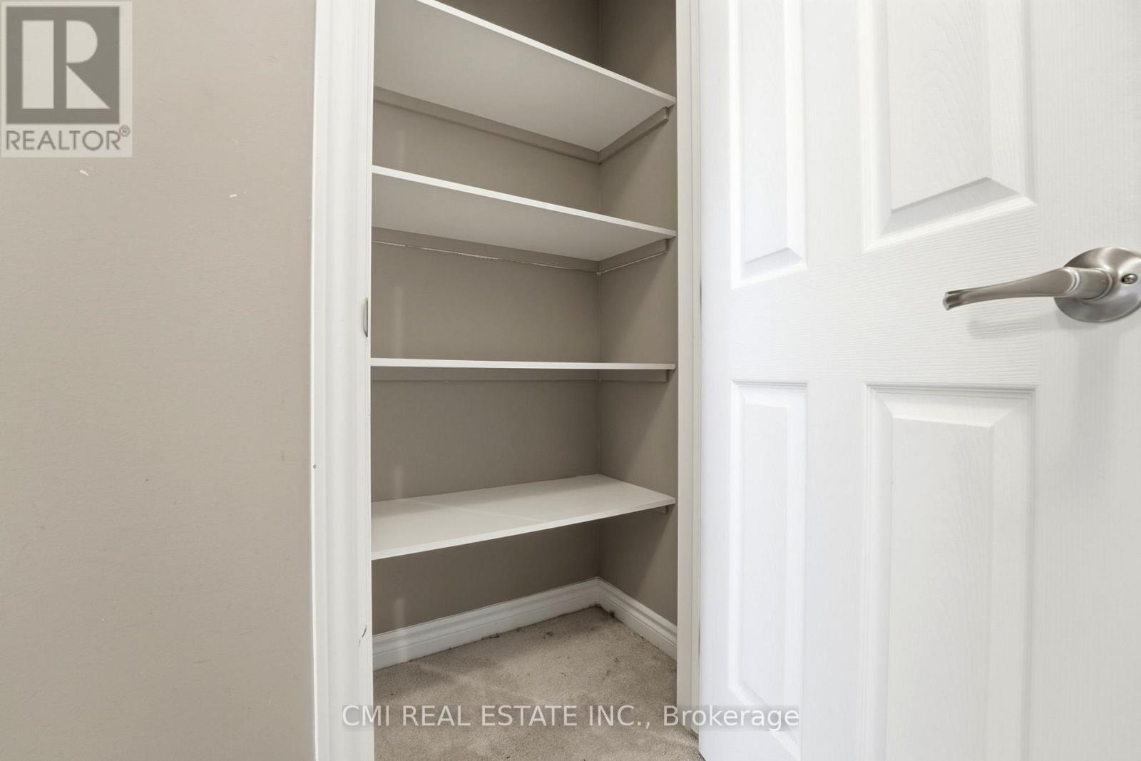 325 Sweetclover Way Property Photo 30