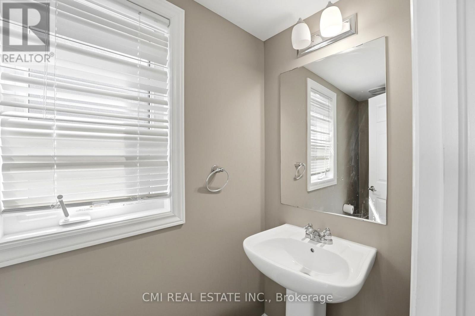 325 Sweetclover Way Property Photo 31