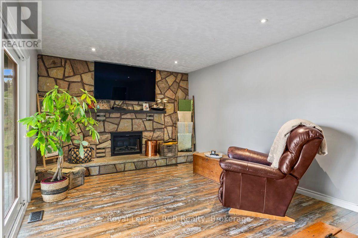 144 2nd Street Property Photo 14