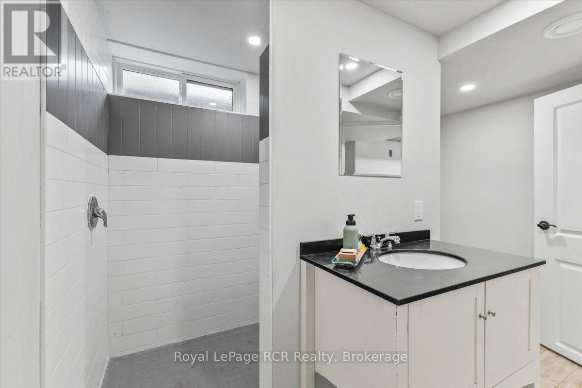 144 2nd Street Property Photo 27