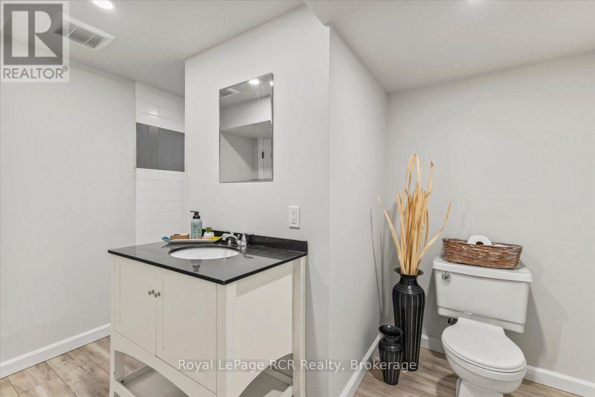 144 2nd Street Property Photo 28