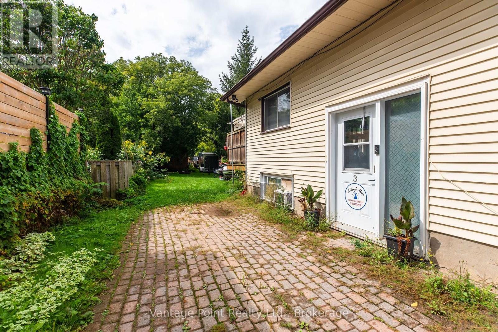 1154 2nd Avenue W Property Photo 8