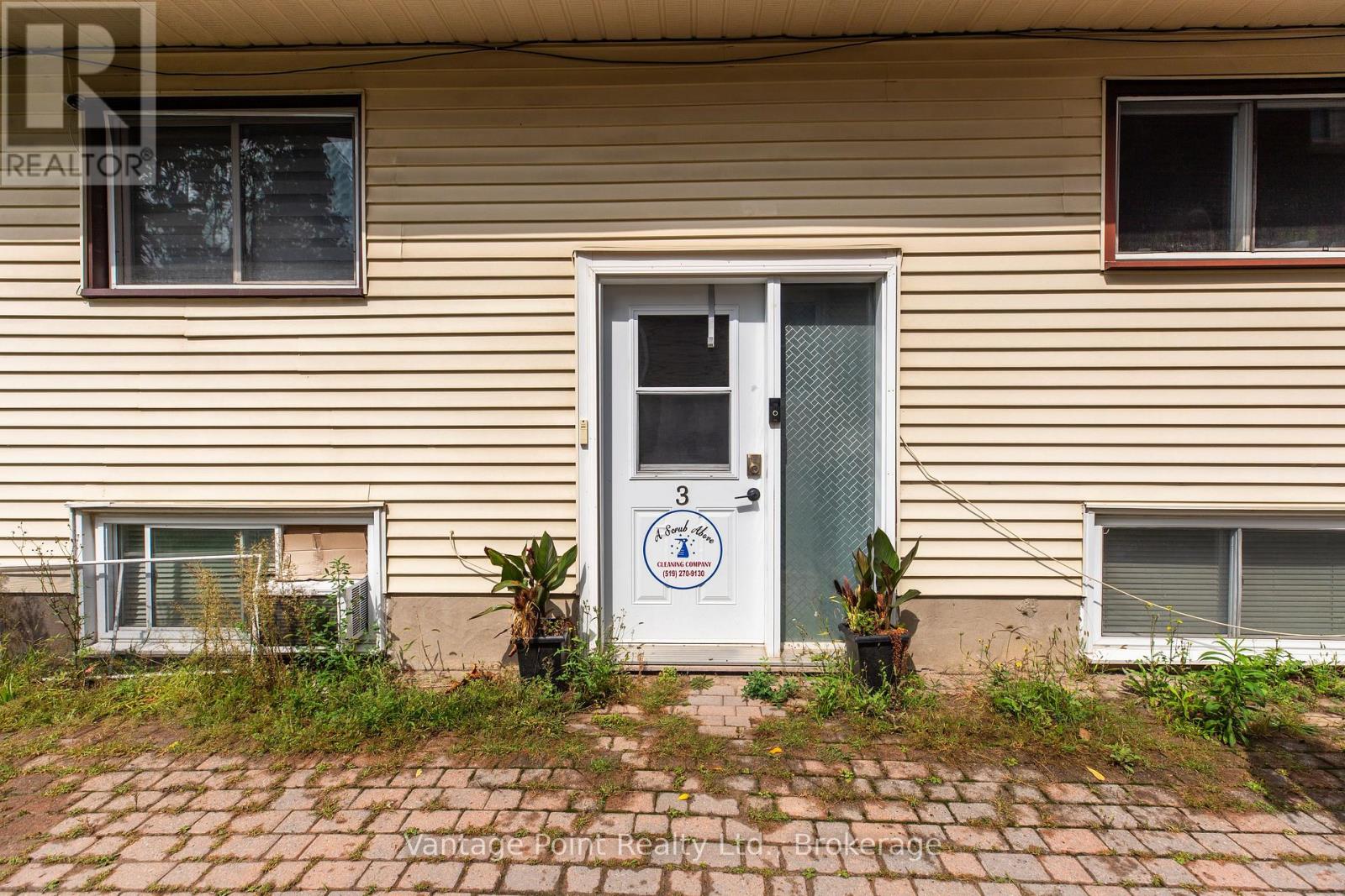 1154 2nd Avenue W Property Photo 9