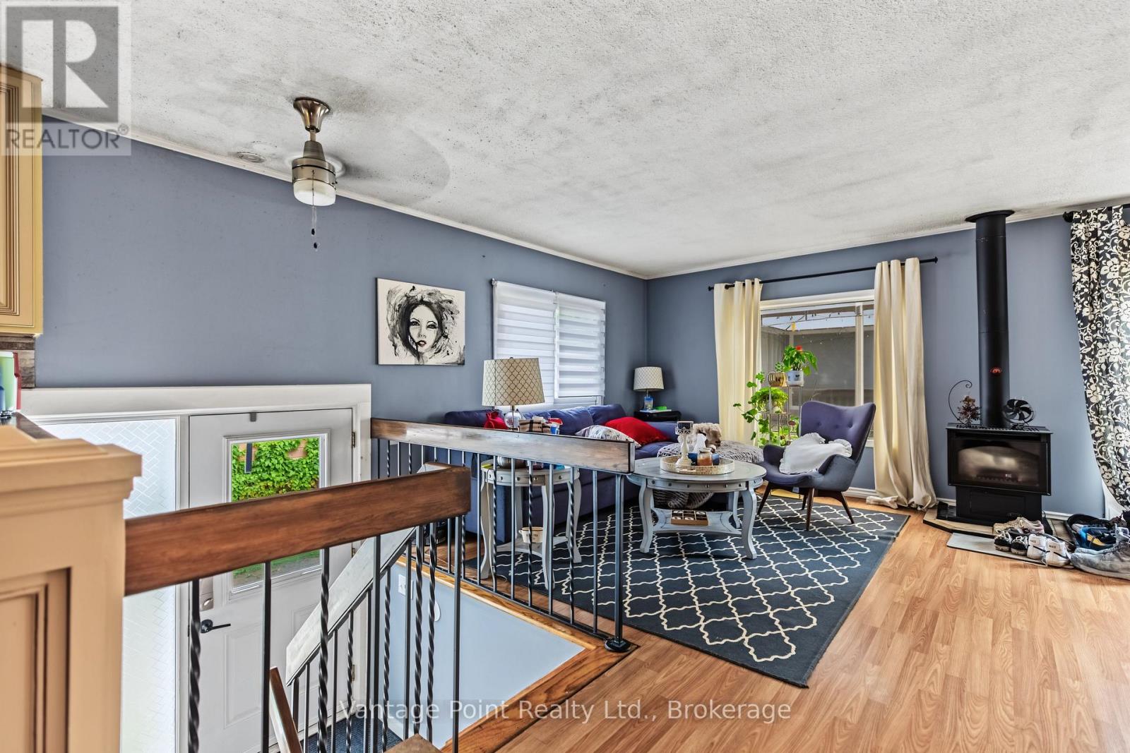 1154 2nd Avenue W Property Photo 10