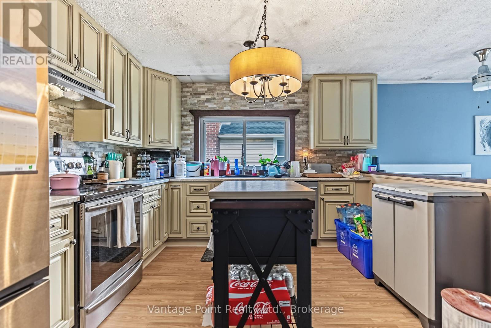 1154 2nd Avenue W Property Photo 14