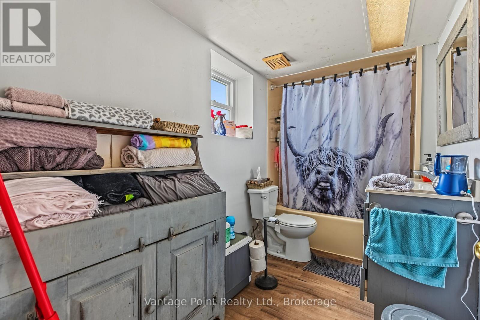 1154 2nd Avenue W Property Photo 23