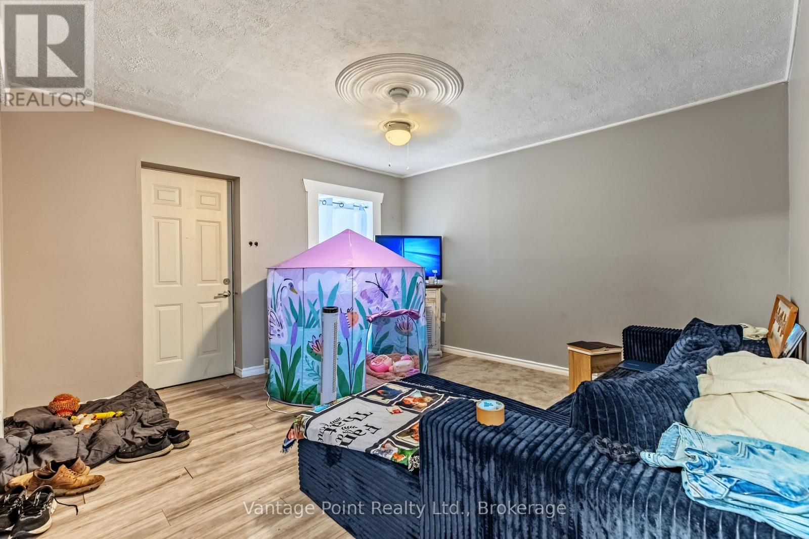 1154 2nd Avenue W Property Photo 26