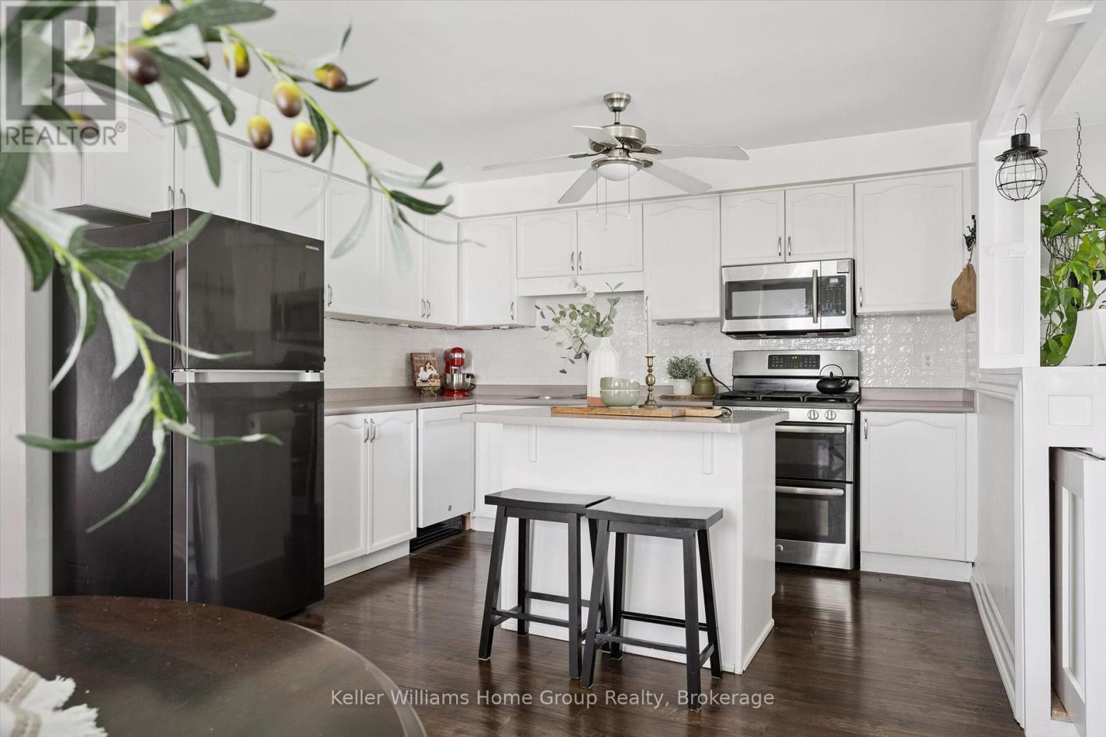 154 Shadow Wood Court Property Photo 8